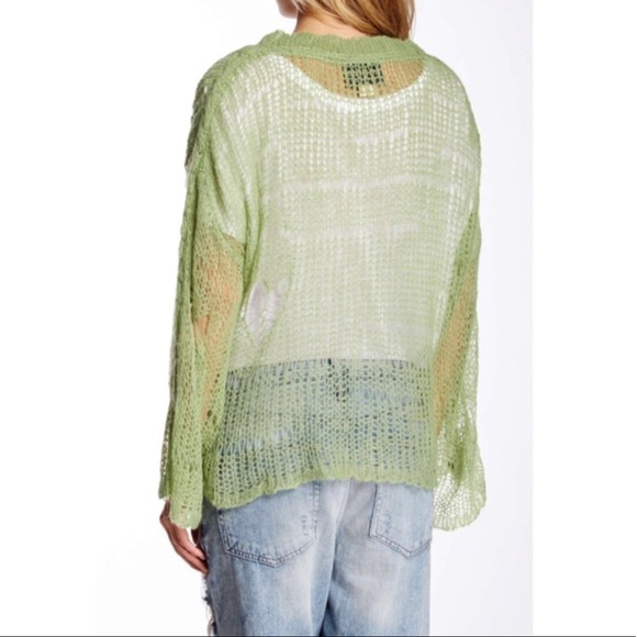 WILDFOX DISTRESSED GREEN SWEATER - Picture 3 of 4